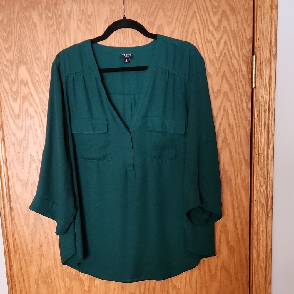 Torrid Deep Green 3/4 Sleeve Blouse Size 2